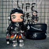 Mega Space Molly Trevor Andrew 400% Figurine