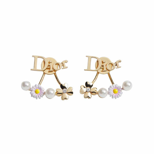 Mini Daisy Earrings
